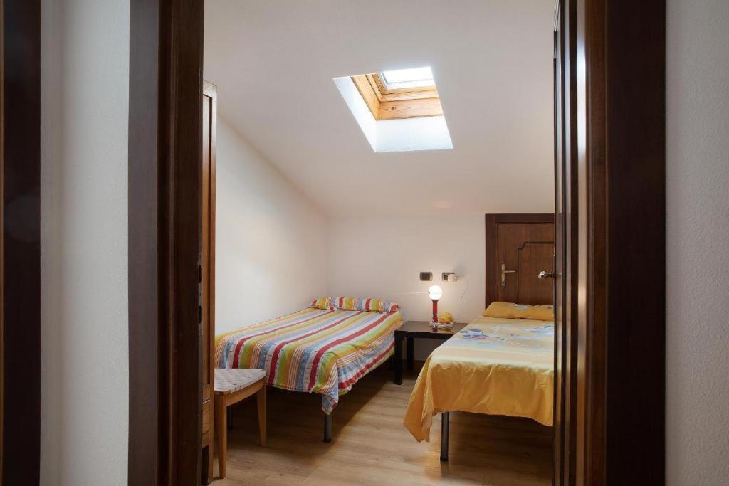 Atirano Villa Bagian luar foto