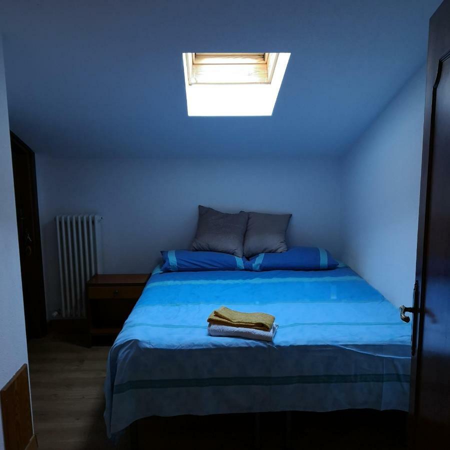 Atirano Villa Bagian luar foto